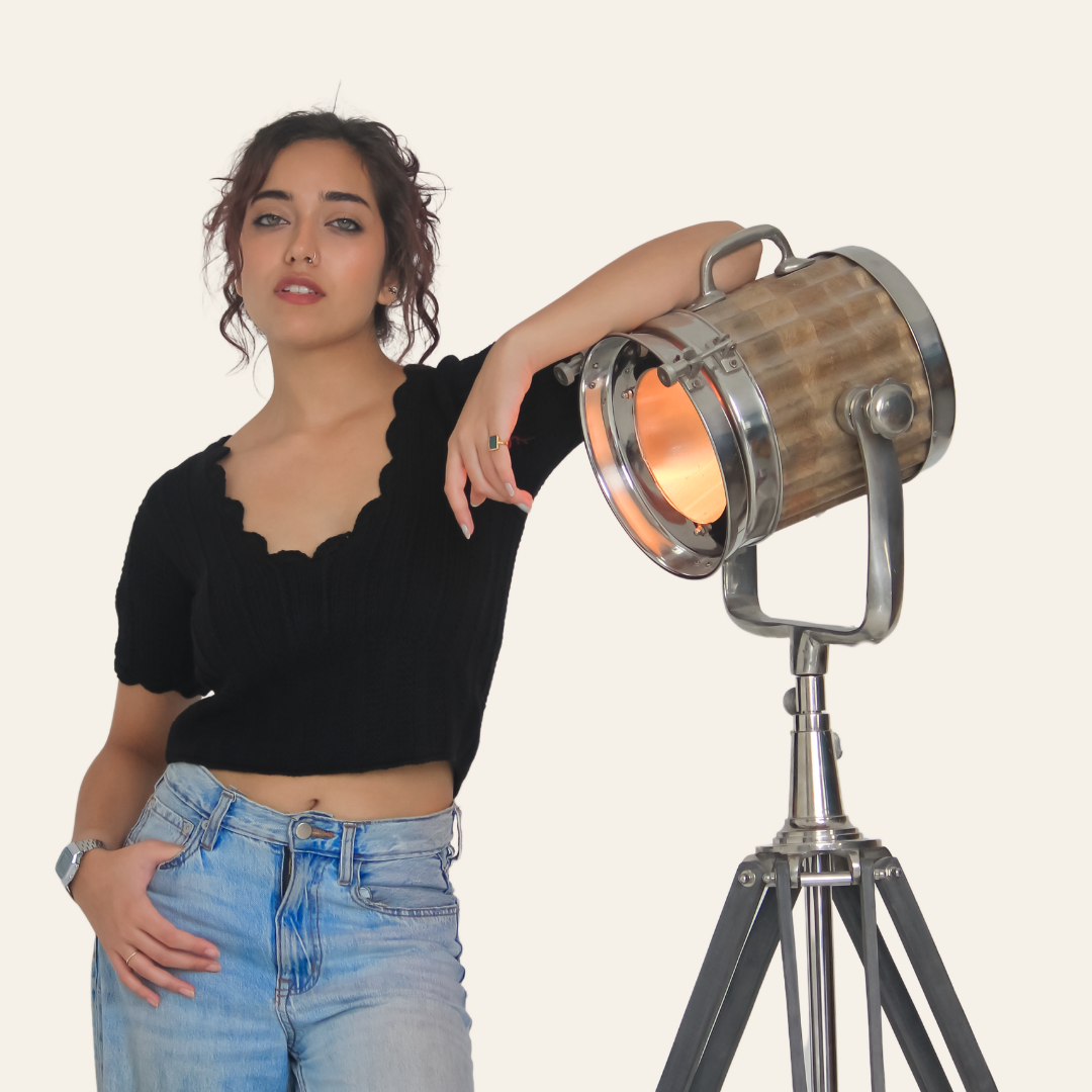 Yūbi Woolen Top – Stylish, Versatile, Handknitted Elegance